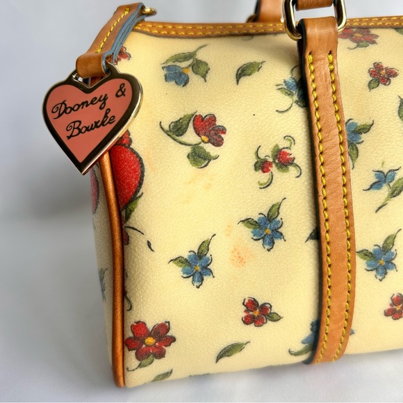 Dooney & Bourke Sailor Tattoo Girl Purse Y2K Rare Vintage Barrel Bag - Picture 6 of 16